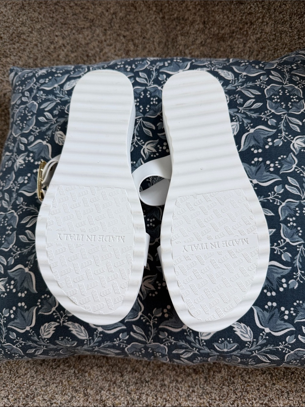 NWOT White Double-Strap Slide Sandals - Women's 8.5 - Picture 3 of 5